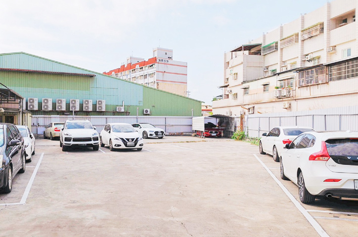 附設停車場